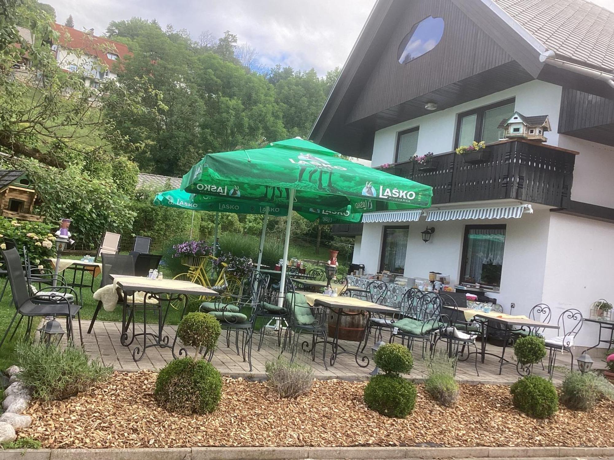Guest house & Preseren