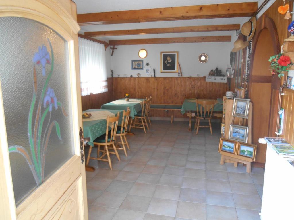 Guest house & Preseren